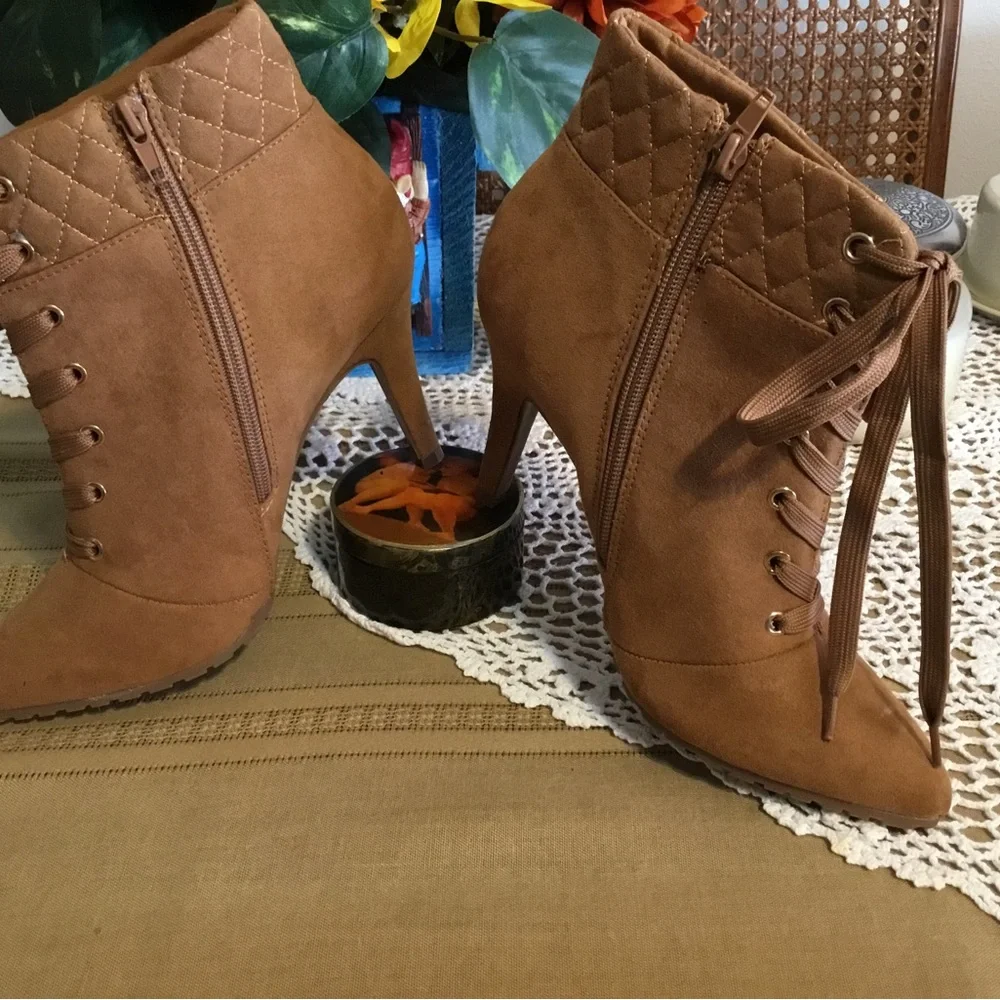 ME TOO TEXTILE UPPER BROWN SUEDE 3.5 HEEL BOOTS / SIDE ZIPPER/ NWOT/ SIZE 8 - Picture 3 of 5